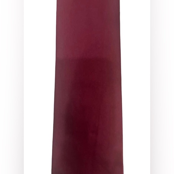 BROOKS BROTHER Silk Solid  Burgundy Tie BRAND NEW - Picture 4 of 5